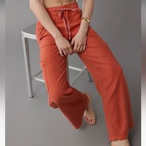 AE Dreamy Drape Linen-Blend Baggy Wide-Leg Cargo Pant